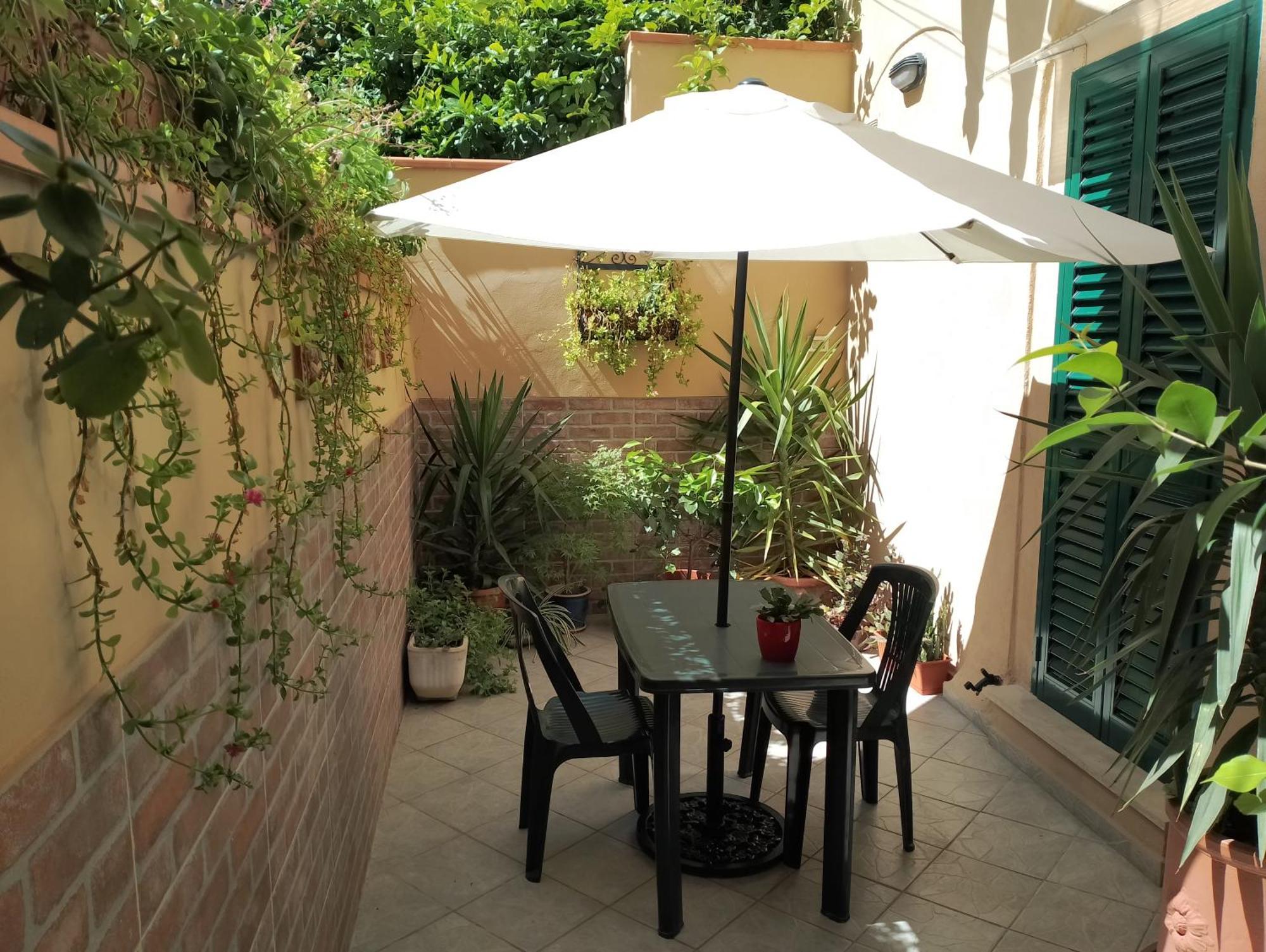 Il Piccolo Eden - Private Garden Apartamento Livorno Exterior foto